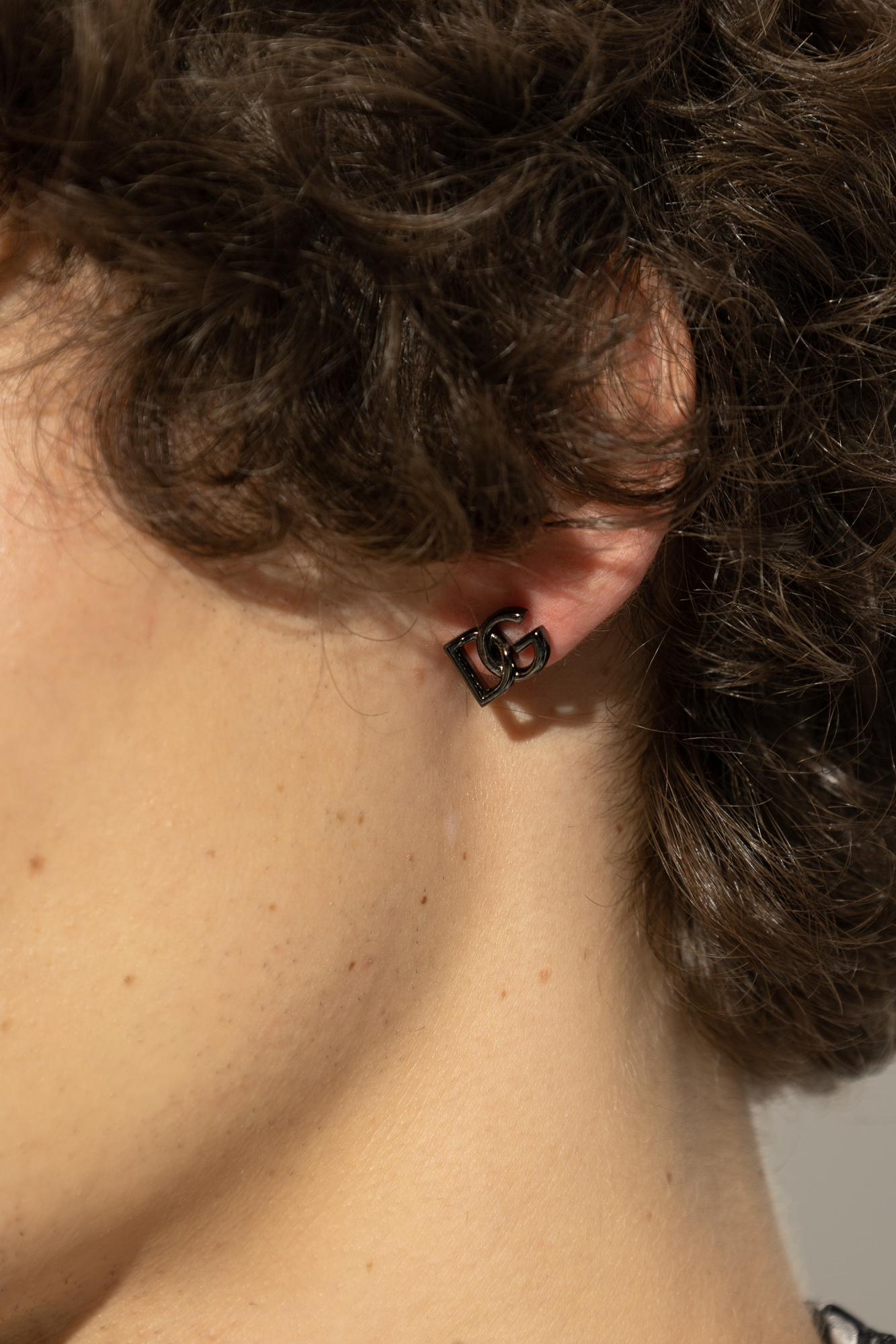 イヤリング Dolce & Gabbana FW25 DG LOGO EARRINGS (WER5M2 W1111G7657) Dolce & Gabbana Earrings in the shape of a logo | Men's